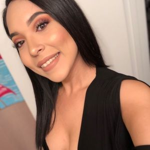 Meet your Posher, Monica